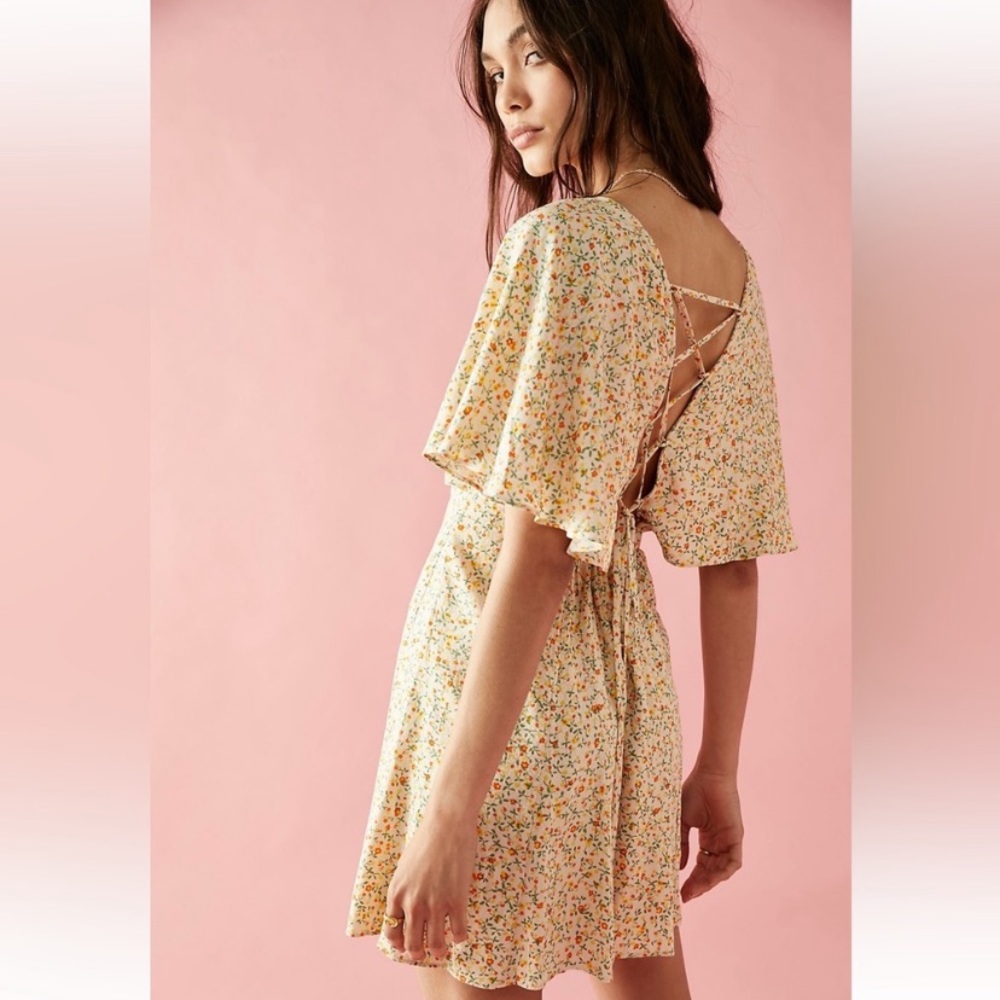 NWOT Free People Florence Floral Lace Up
Smocked Mini Dress. Size Medium
